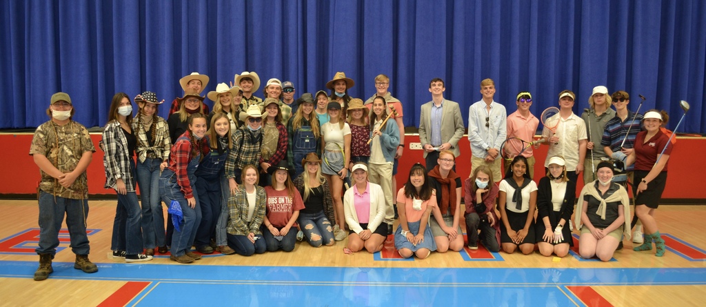 2021 Homecoming Class Pictures:  Country Club or Country